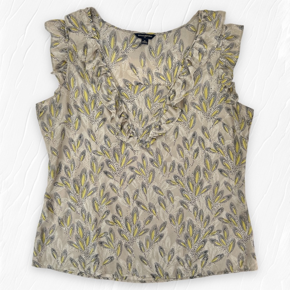 Banana Republic Sleeveless Ruffled Tank Khaki Gray Gold Feather Print Size XL